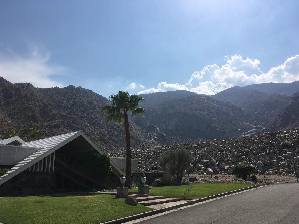 Mid-century paradise in Palm Springs 